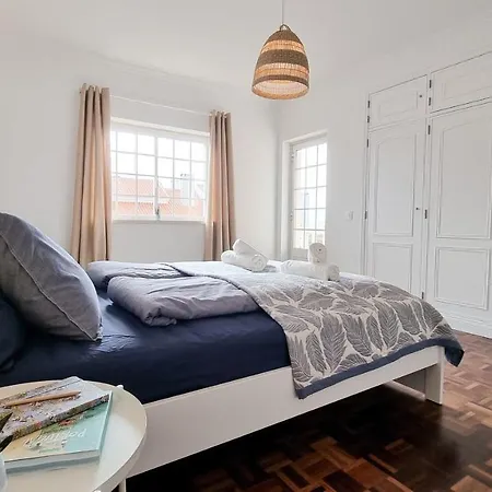 Tika Surf Camp Ericeira Ξενοδοχείο *