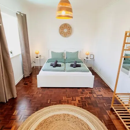 Tika Surf Camp Ericeira Carvoeira