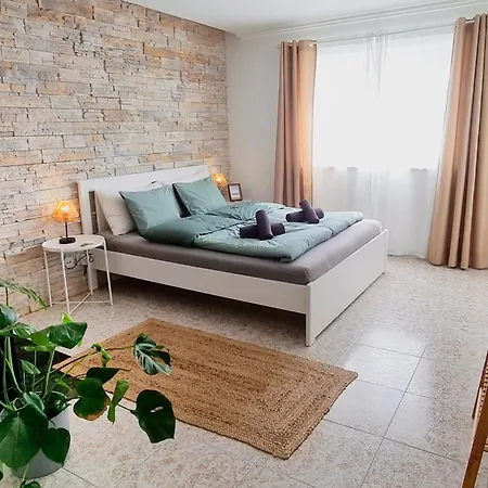 Tika Surf Camp Ericeira Guest house