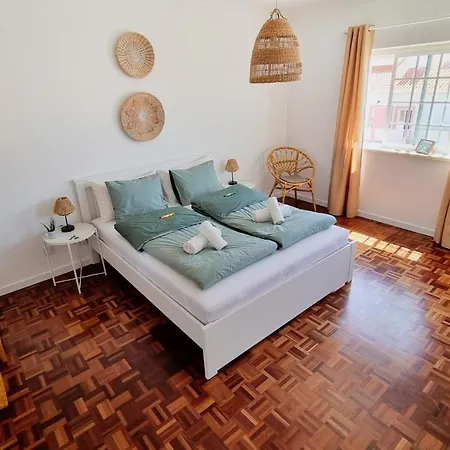 Tika Surf Camp Ericeira Carvoeira