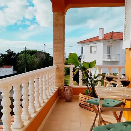 Tika Surf Camp Ericeira