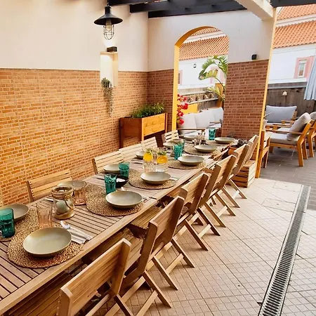 Guest house Tika Surf Camp Ericeira Carvoeira