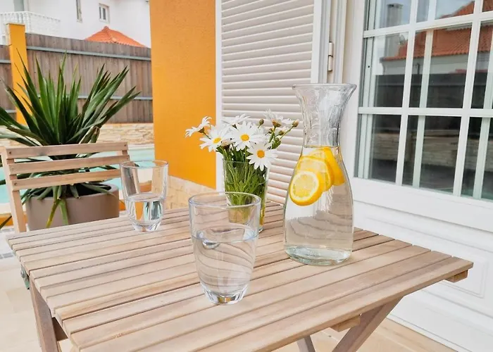 Hotel Tika Surf Camp Ericeira Carvoeira