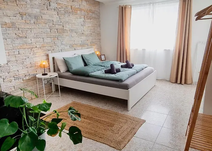 Tika Surf Camp Ericeira Hotel