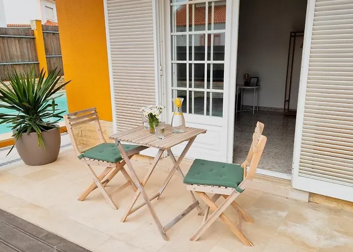 Tika Surf Camp Ericeira Hotel Carvoeira